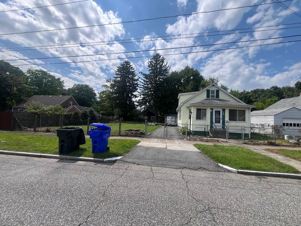 Property at 104 Balis St, Springfield, MA 01109