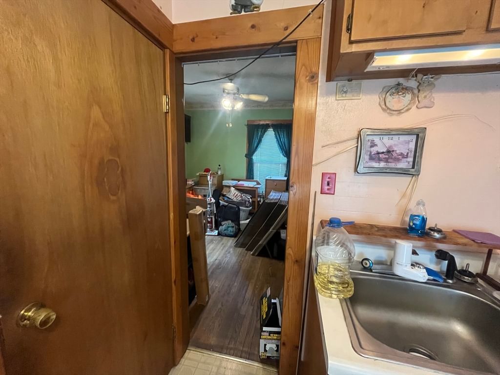 104 Balis St Springfield — Photo 16 of 30