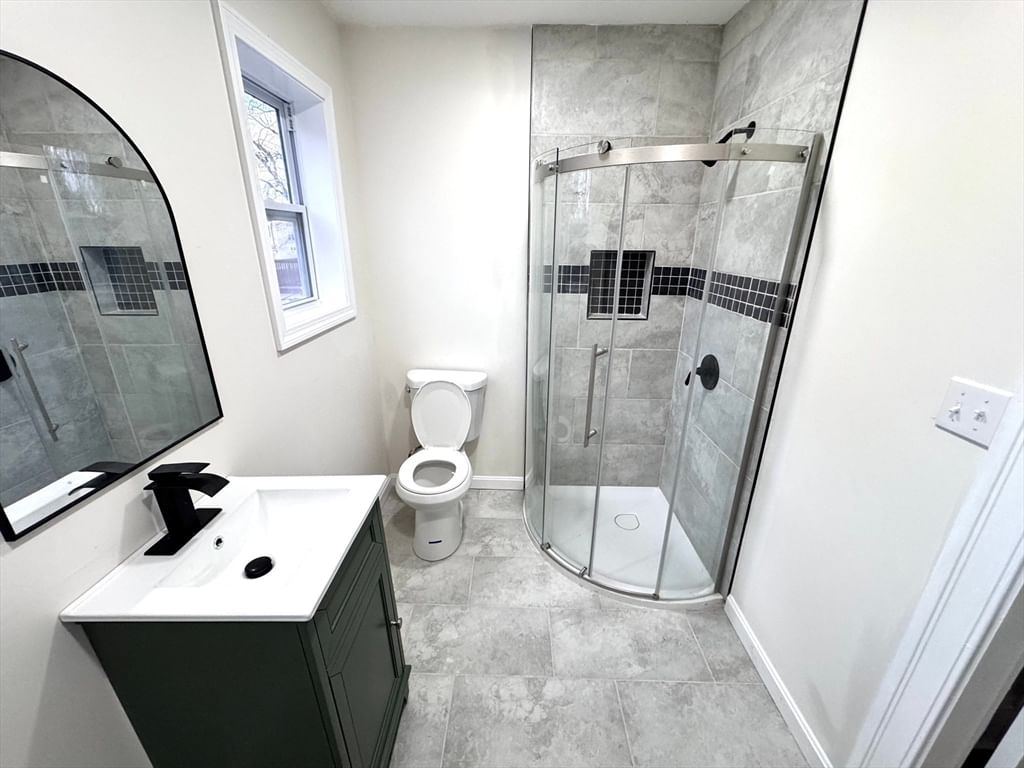 9 Idalla Ave Worcester — Photo 7 of 15