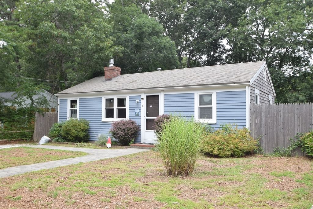 Property at 16 Circuit Rd E, Yarmouth, MA 02601