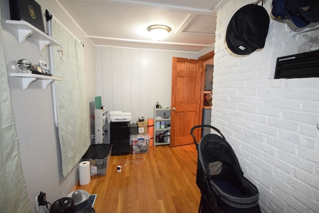 16 Circuit Rd E Yarmouth — Photo 10 of 16