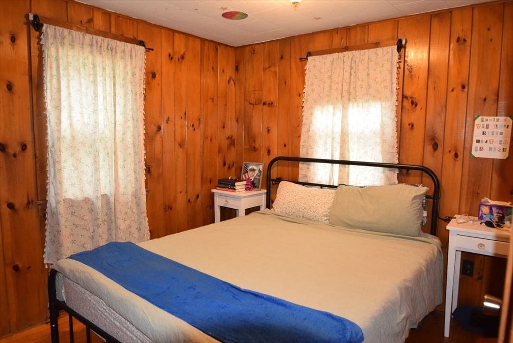 16 Circuit Rd E Yarmouth — Photo 7 of 16