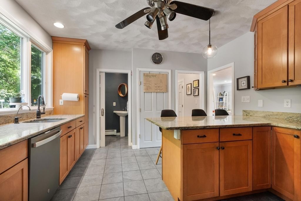 804 Main Street Lynnfield — Photo 10 of 42