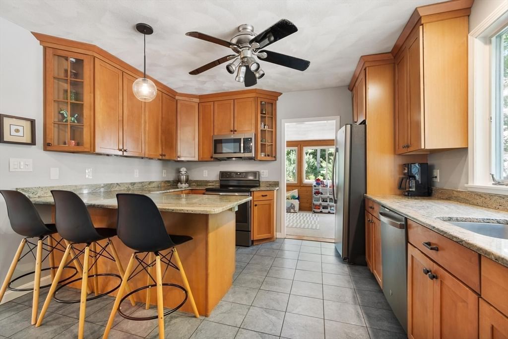 804 Main Street Lynnfield — Photo 6 of 42