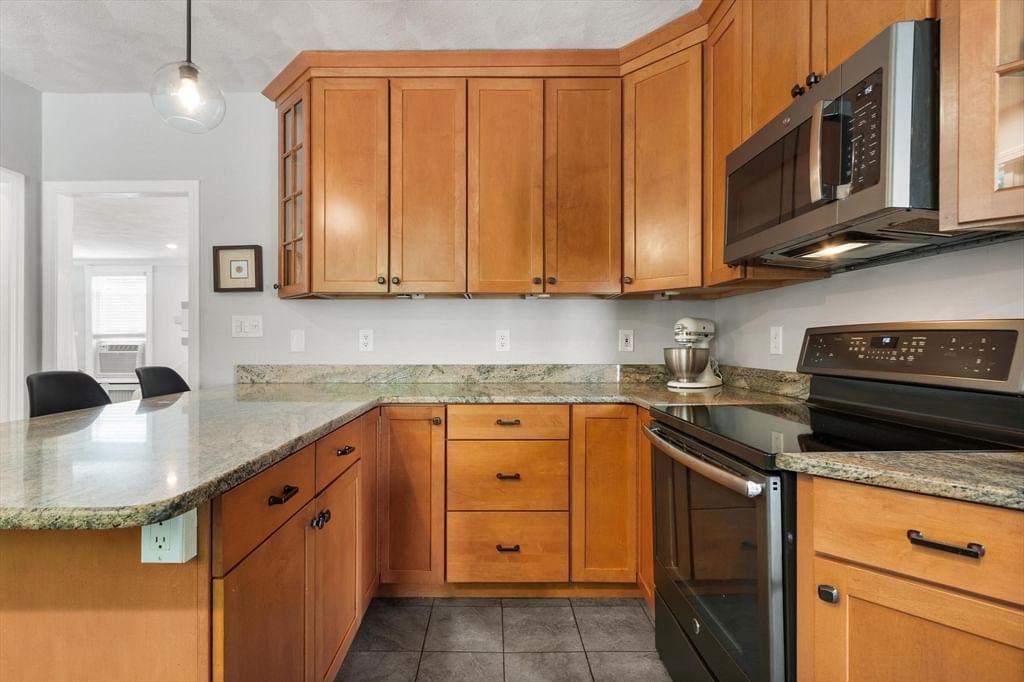 804 Main Street Lynnfield — Photo 7 of 42