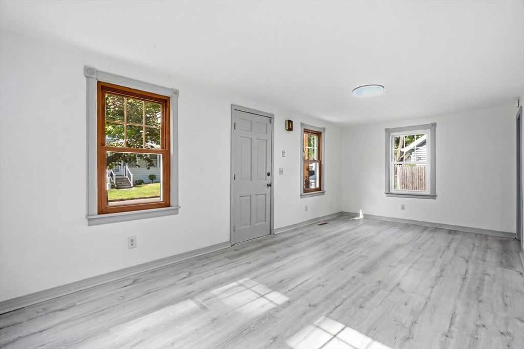 85 Silas St Springfield — Photo 10 of 21
