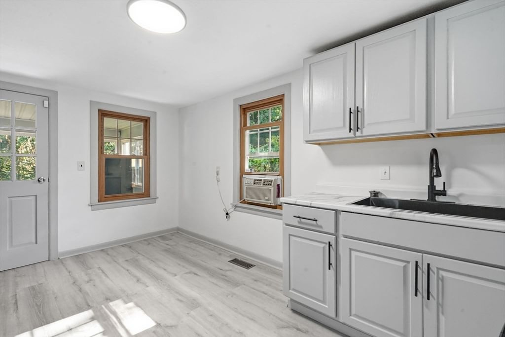 85 Silas St Springfield — Photo 13 of 21