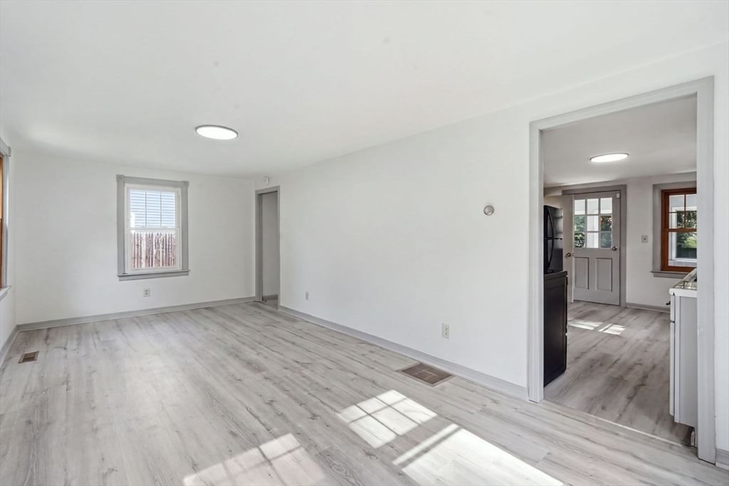 85 Silas St Springfield — Photo 9 of 21