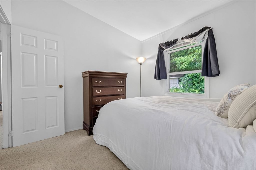 6 Fernbrook Rd Northborough — Photo 15 of 26