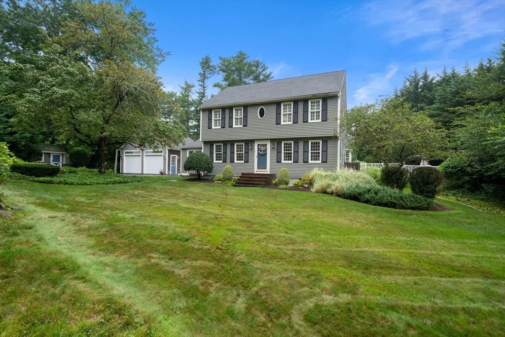 2 Silver Lake Dr Kingston — Photo 2 of 31