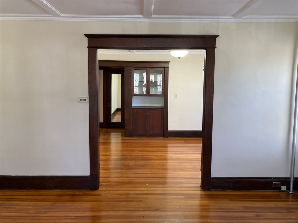 10-12 Dewey Ct Northampton — Photo 11 of 25