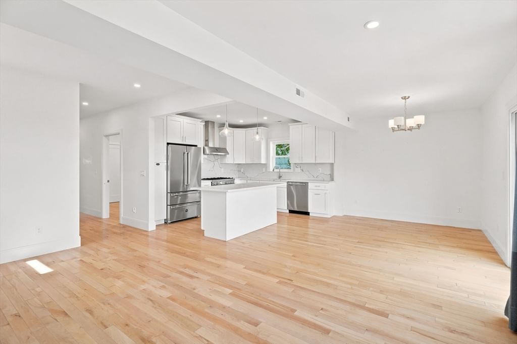 8 Leyden Ave #8 Medford — Photo 12 of 40