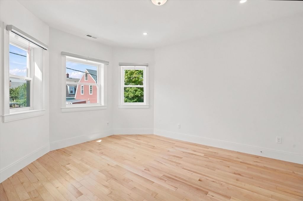 8 Leyden Ave #8 Medford — Photo 31 of 40