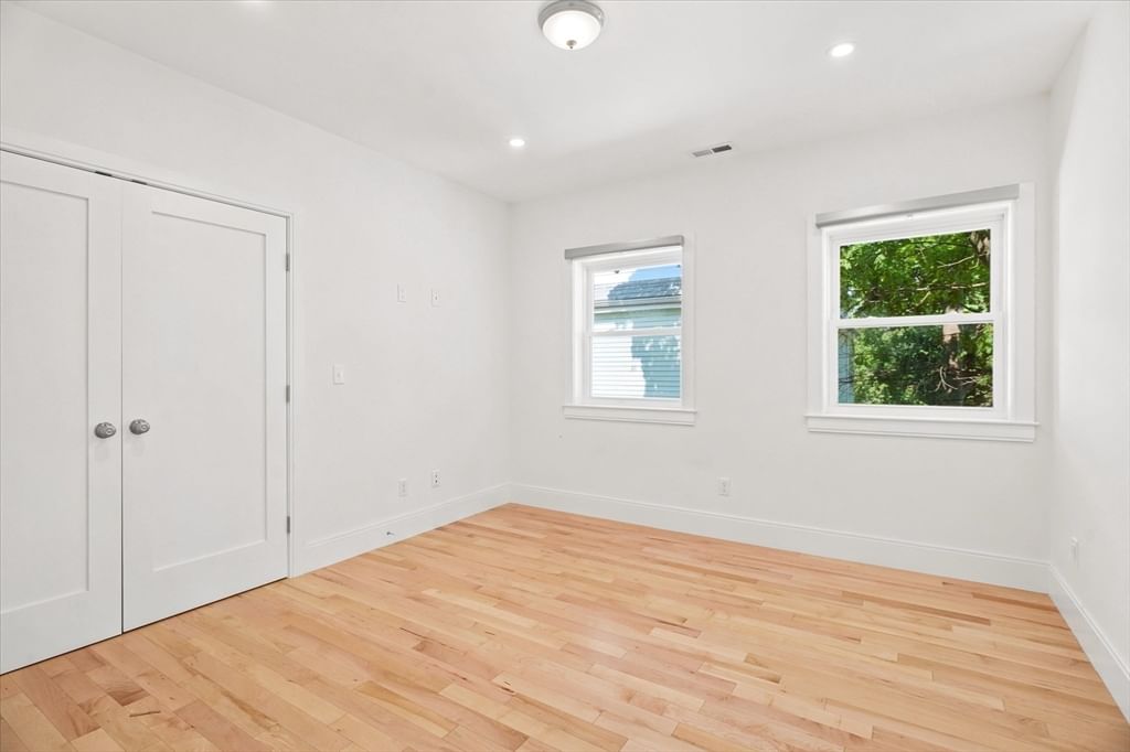 8 Leyden Ave #8 Medford — Photo 34 of 40