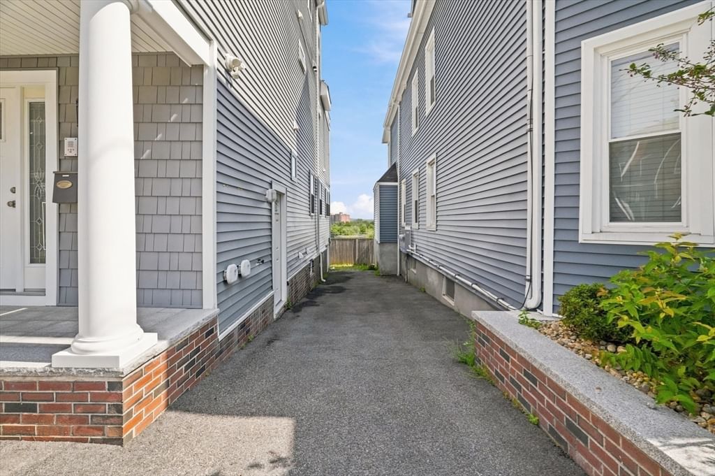 8 Leyden Ave #8 Medford — Photo 37 of 40