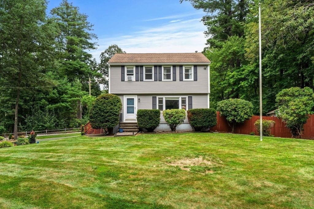 Property at 82 Keystone Ln, Billerica, MA 01821
