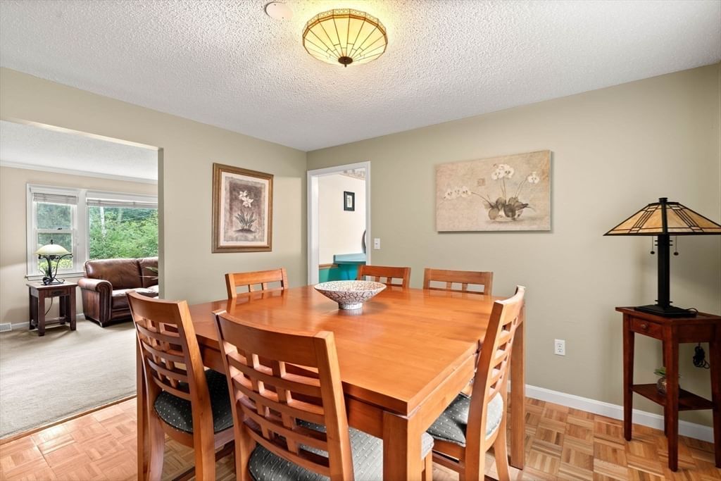 82 Keystone Ln Billerica — Photo 13 of 31