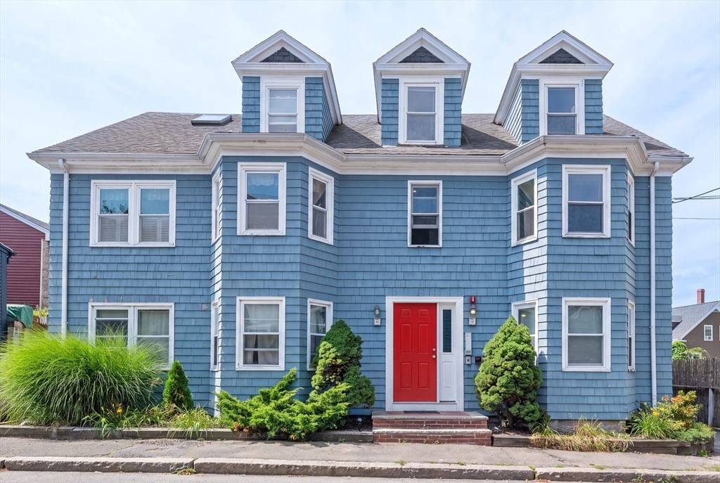 Property at 21 Mall St #2, Salem, MA 01970