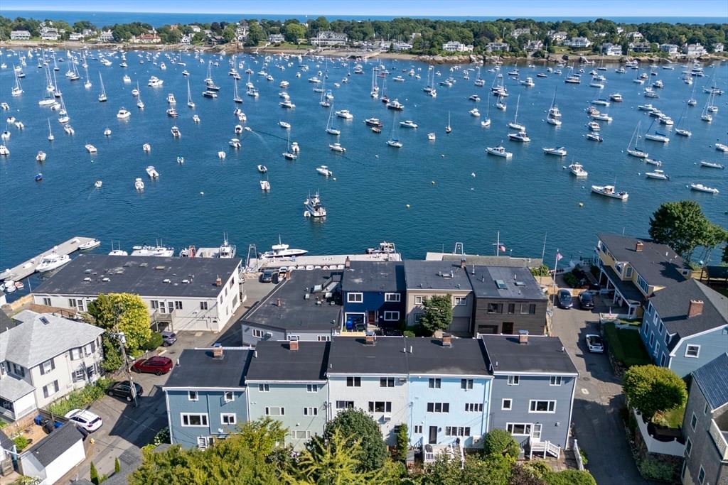 2 Mariners Ln Marblehead — Photo 1 of 28