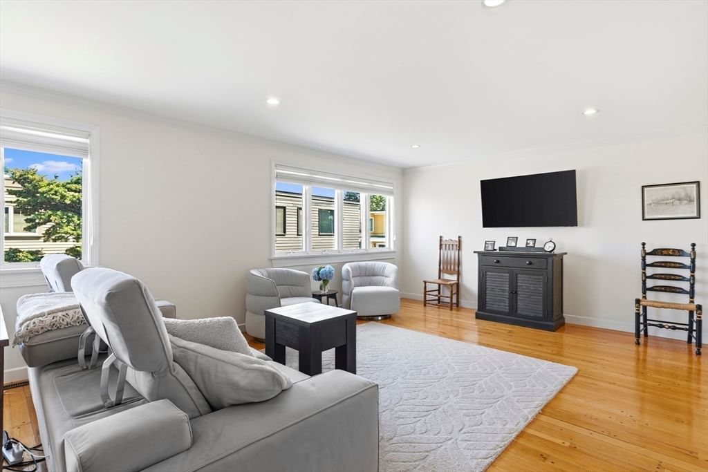 2 Mariners Ln Marblehead — Photo 13 of 28