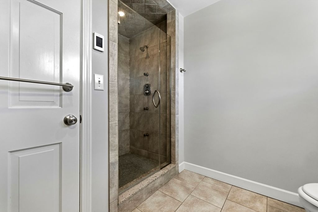 2 Mariners Ln Marblehead — Photo 18 of 28