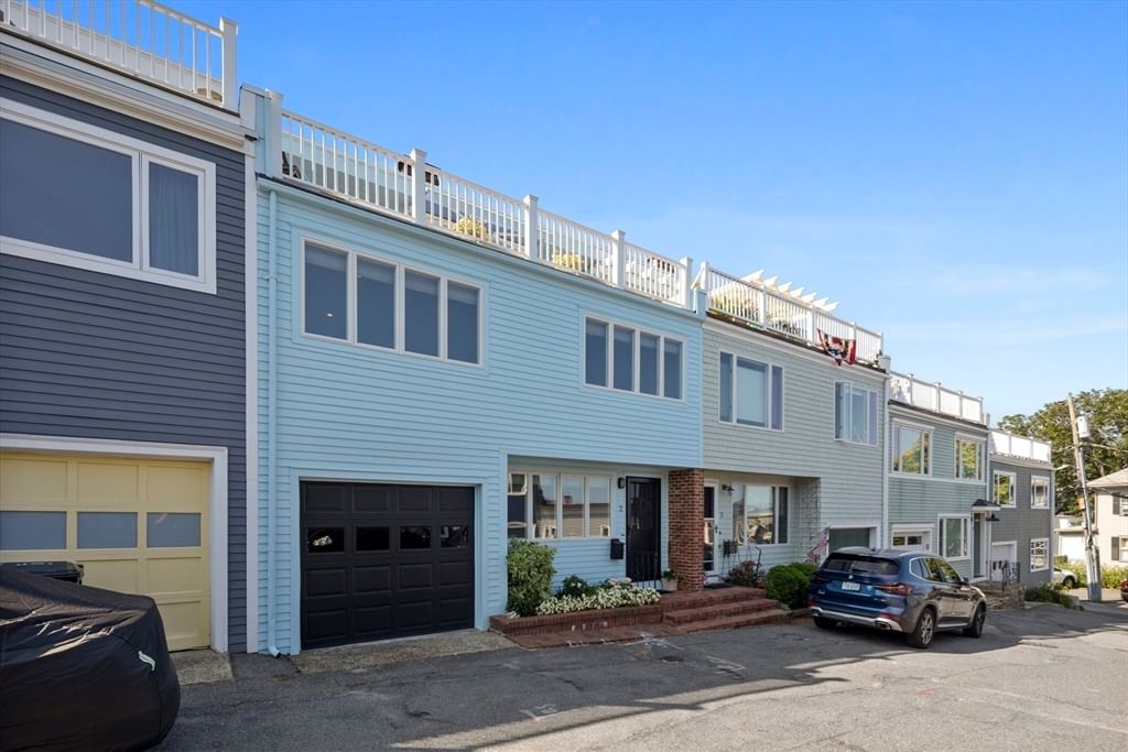 2 Mariners Ln Marblehead — Photo 3 of 28