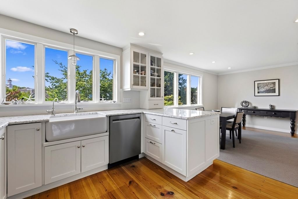 2 Mariners Ln Marblehead — Photo 6 of 28