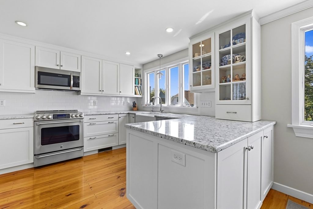 2 Mariners Ln Marblehead — Photo 7 of 28