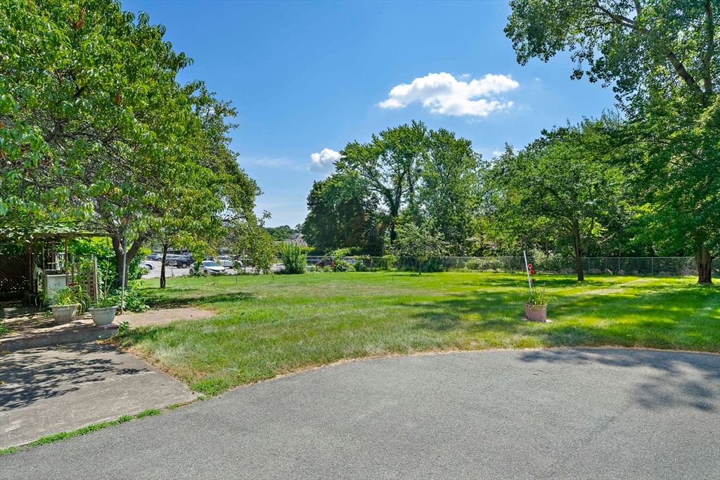 19 Bartlett Avon — Photo 16 of 19