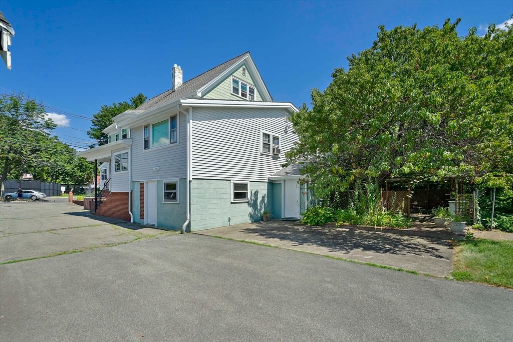 19 Bartlett Avon — Photo 17 of 19