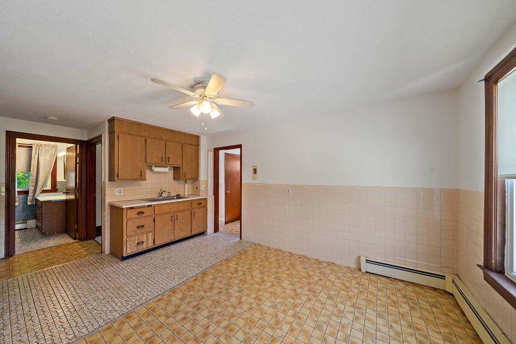 19 Bartlett Avon — Photo 5 of 19