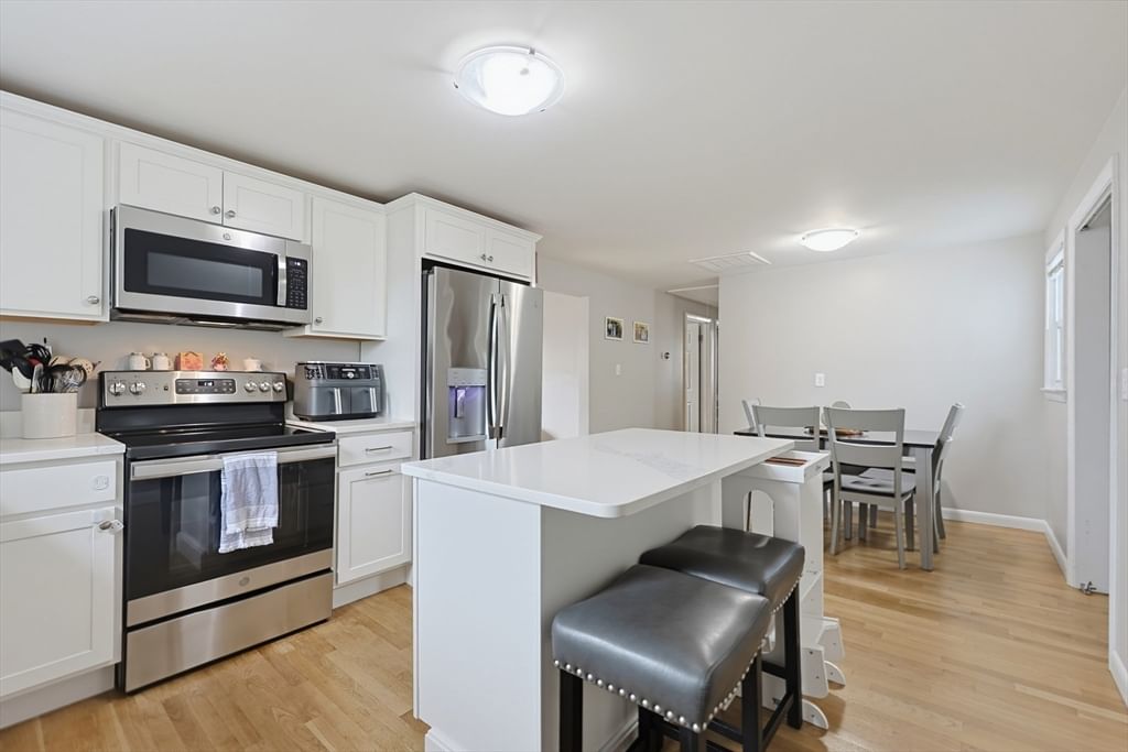 7 Haskell Pl Peabody — Photo 8 of 34