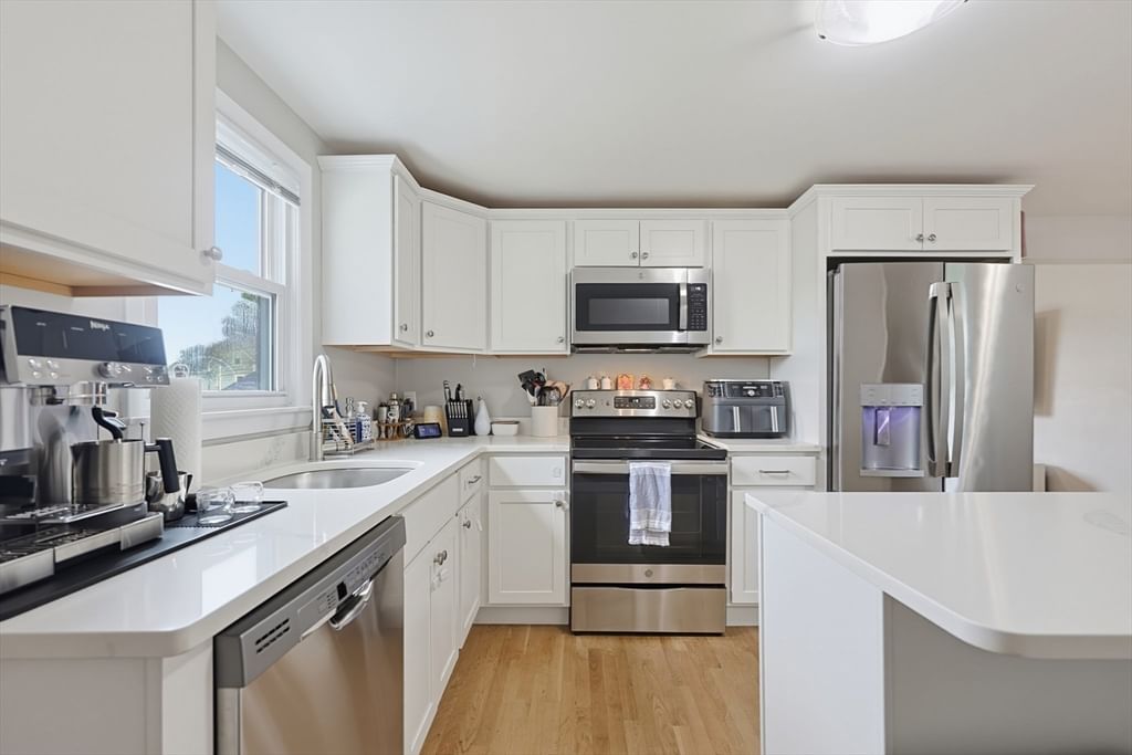 7 Haskell Pl Peabody — Photo 9 of 34