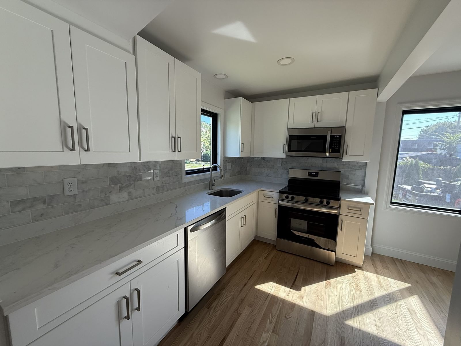10 Newton Ave, Holbrook, MA 02343 photo 2