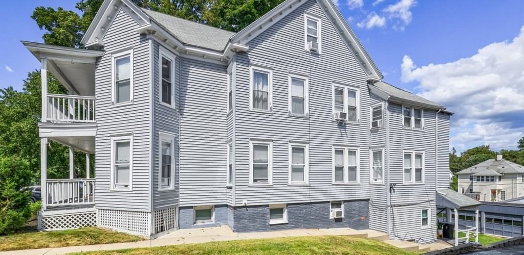 12 Richmond Ave Worcester — Photo 2 of 33