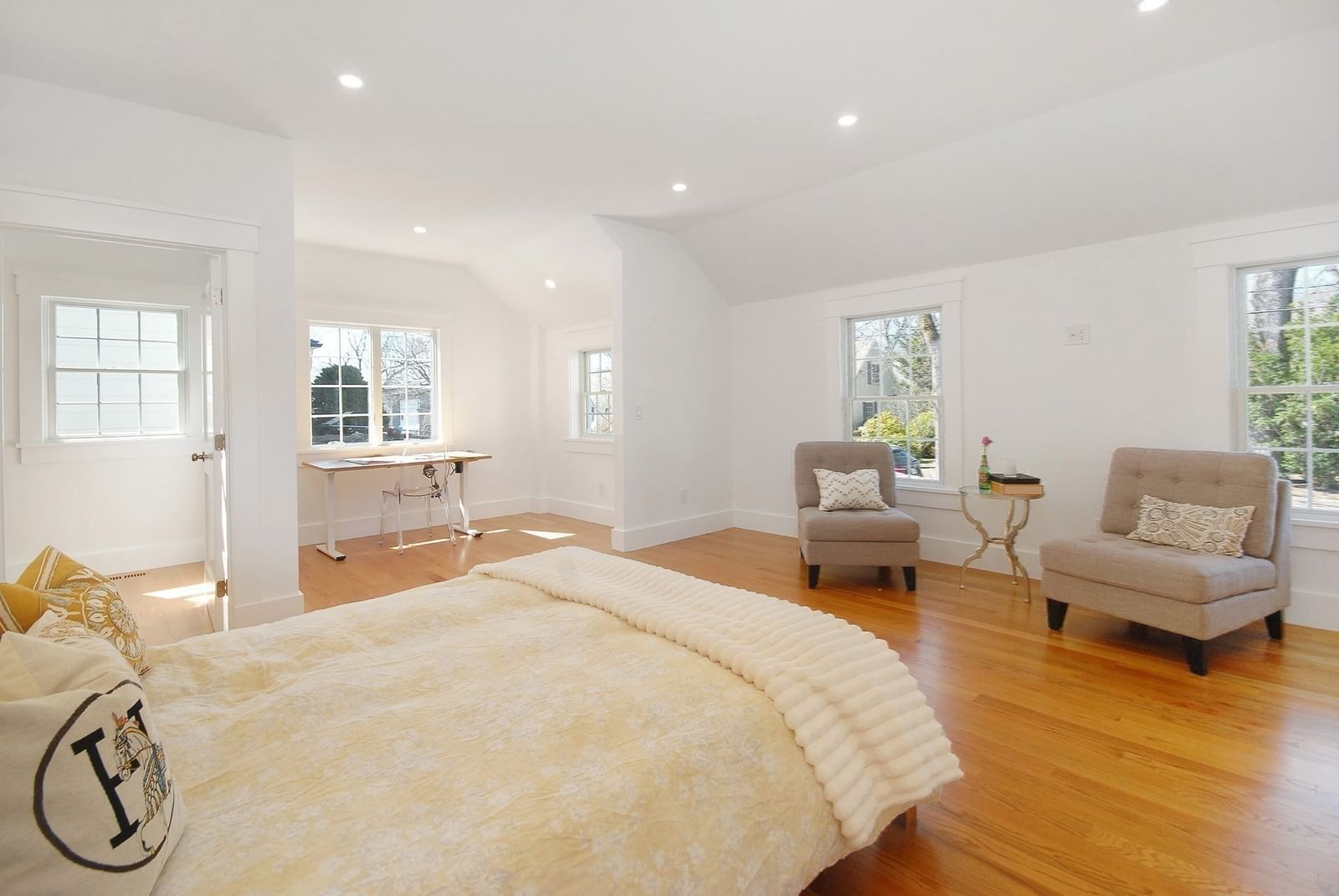 32 Hickory Cliff Rd Newton — Photo 5 of 42