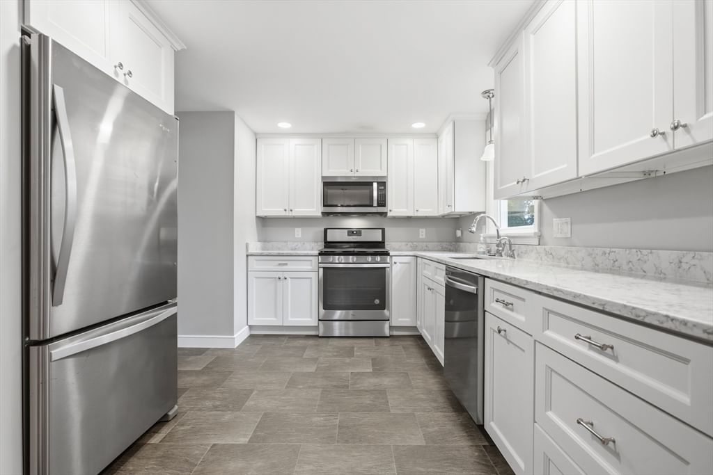 203 Hobart St, Braintree, MA 02184 photo 2