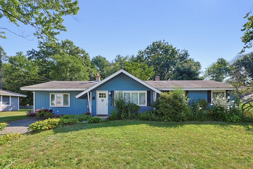 36 Stella Rd Bellingham — Photo 1 of 27