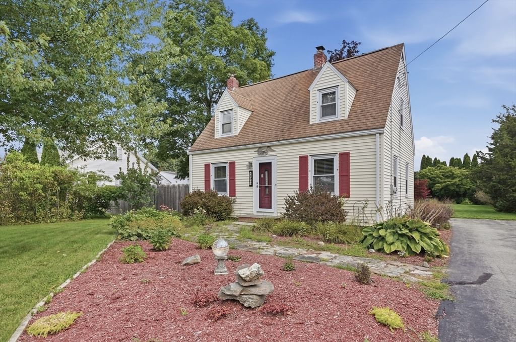 490 Main Street Oxford — Photo 1 of 32