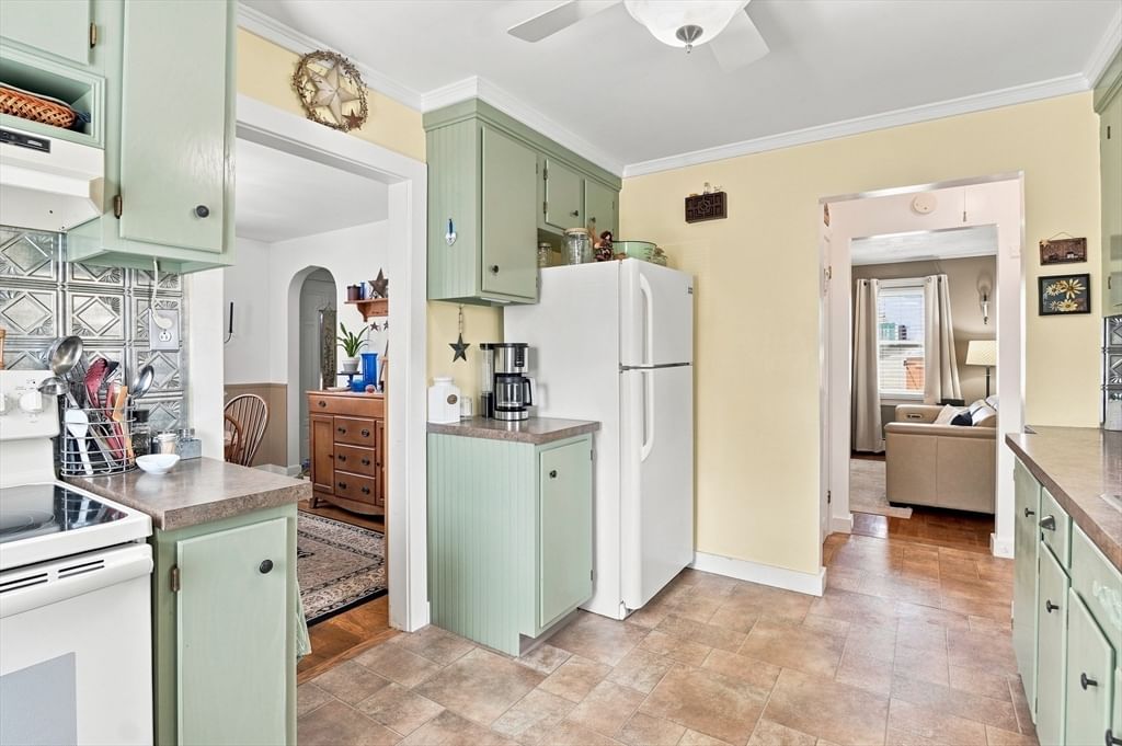 490 Main Street Oxford — Photo 10 of 32