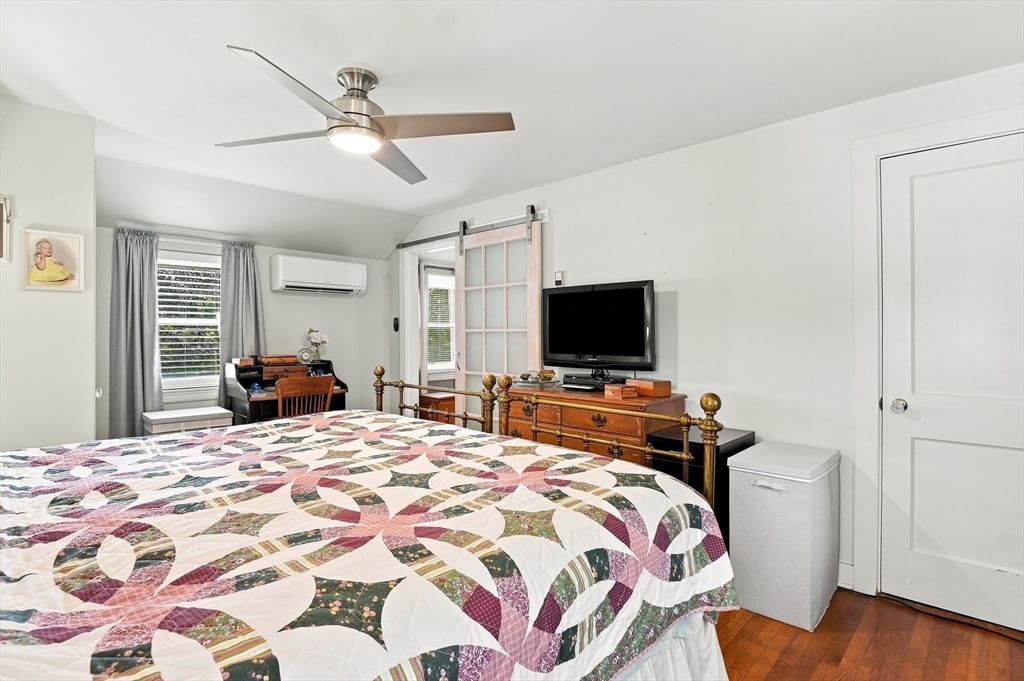 490 Main Street Oxford — Photo 16 of 32
