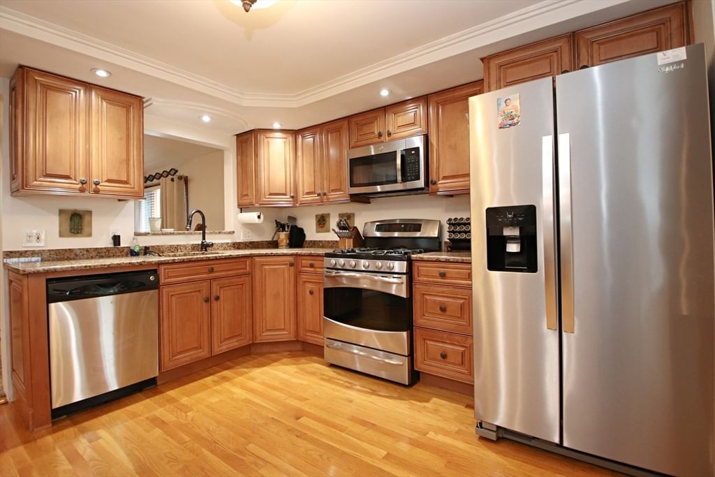 1 Biscayne Ave. Saugus — Photo 3 of 42
