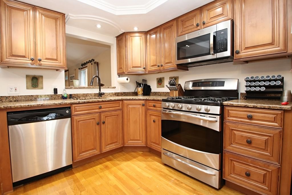 1 Biscayne Ave. Saugus — Photo 4 of 42