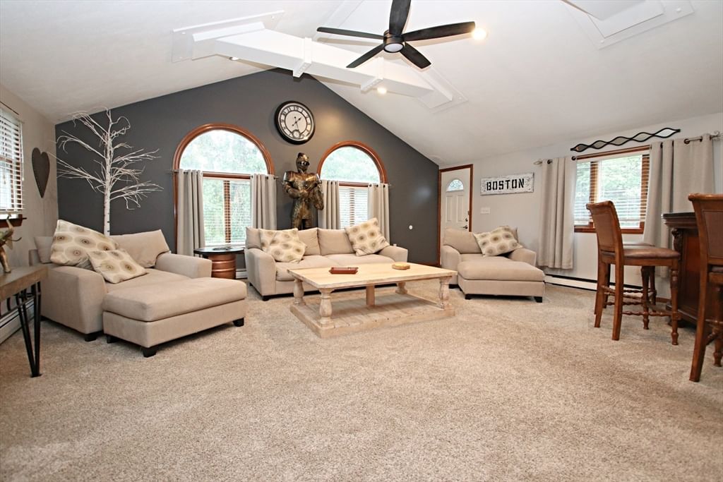 1 Biscayne Ave. Saugus — Photo 9 of 42