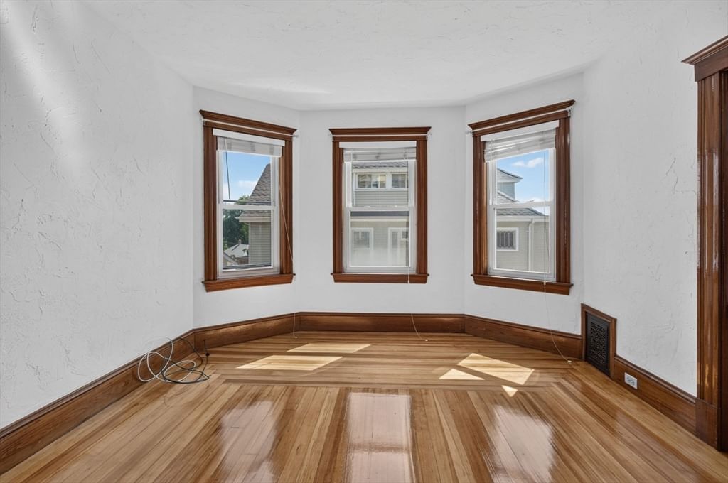 16 Bedford St Quincy — Photo 7 of 42