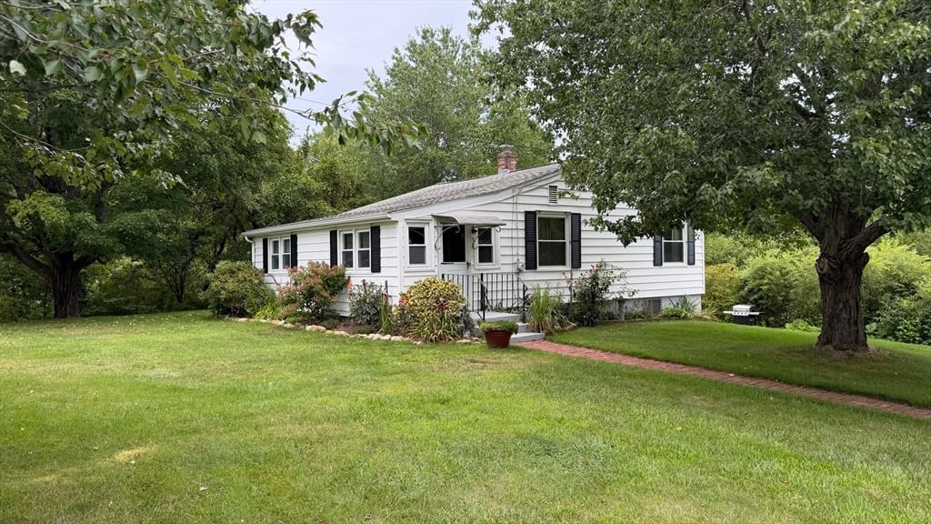 Property at 142 W Main St, Spencer, MA 01562