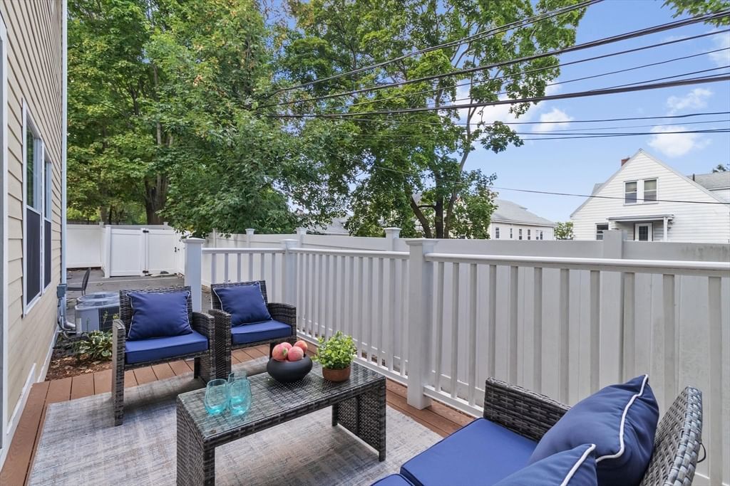 15 Sparhawk St #4 Boston — Photo 36 of 39
