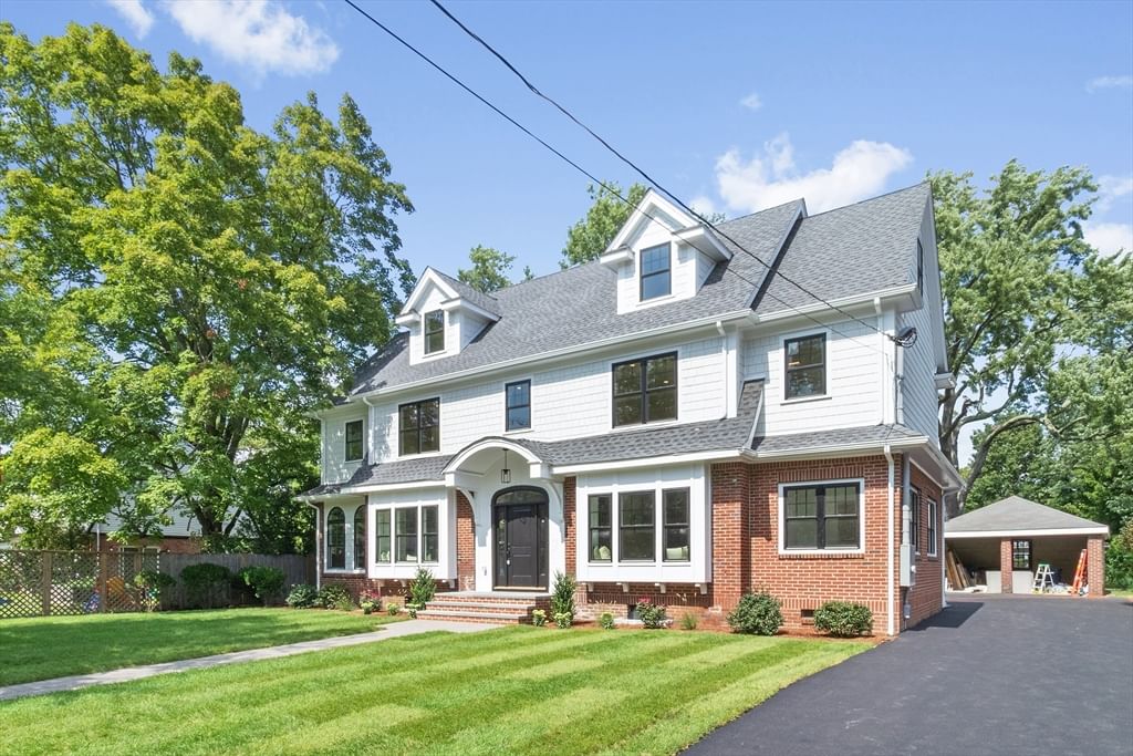 315 Crafts St Newton — Photo 2 of 33