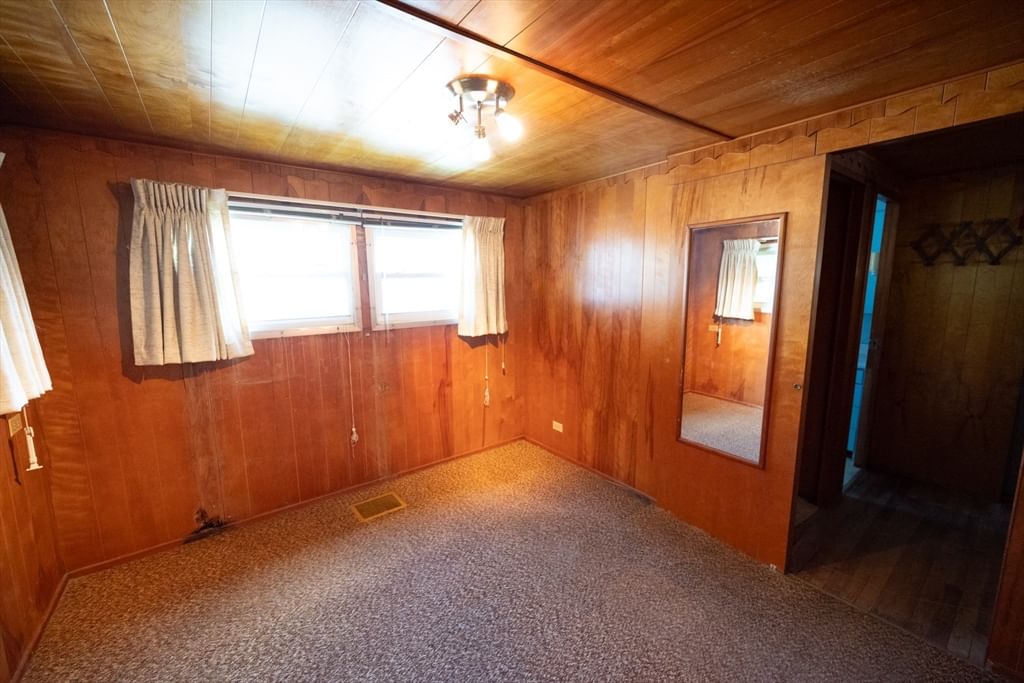 276 Lunenburg St Fitchburg — Photo 11 of 19