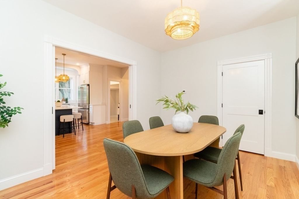 22 Bellevue St #1 Boston — Photo 11 of 35